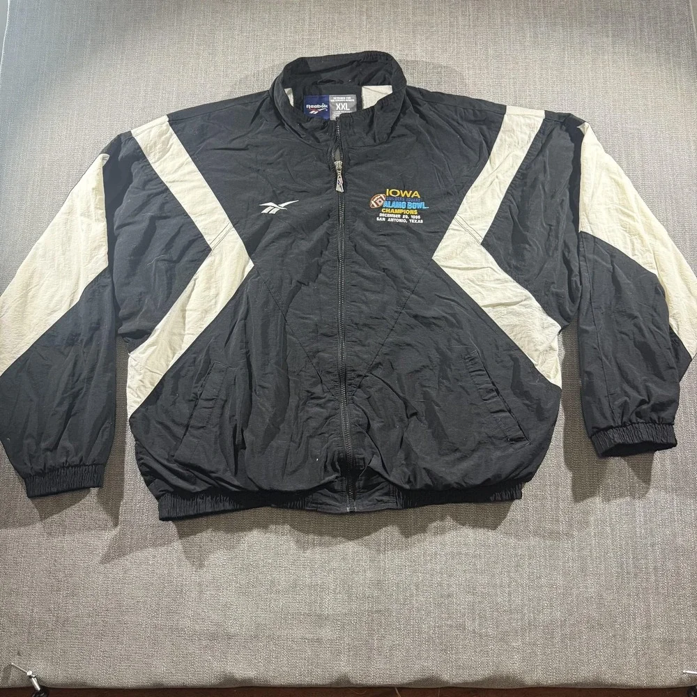 Vintage Iowa Hawkeyes Jacket Mens 2XL NCAA Football Alamo Bowl Champions Reebok